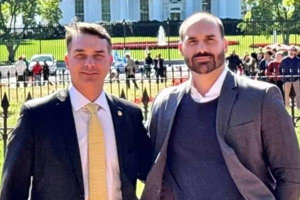 Eduardo Bolsonaro teme sobre ‘verdadeiro golpe’ caso Flávio perca as eleições